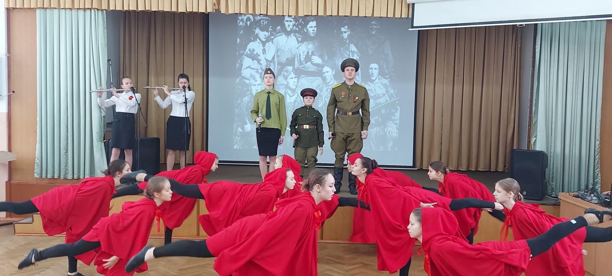 Фестиваль инсценированной военно-патриотической песни "Песня в солдатской шинели".