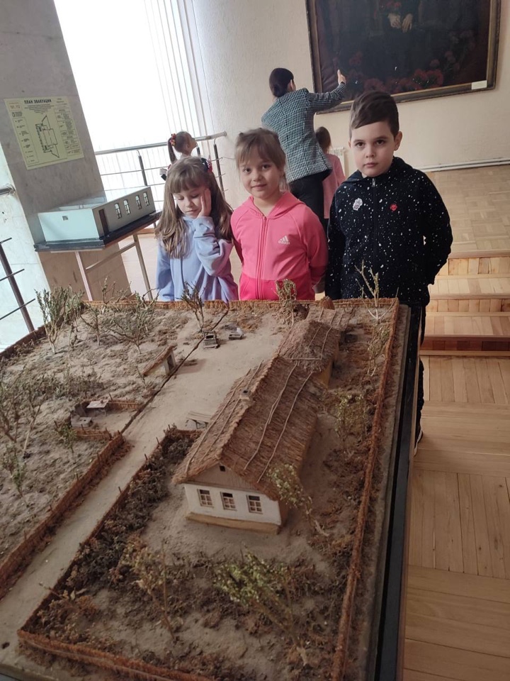 учащиеся 1 "А" класса побывали в музее семьи Степановых в городе Тимашевске.