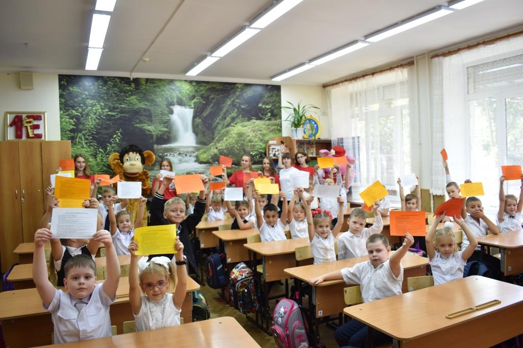 Еазачата знают правила дорожного движения.